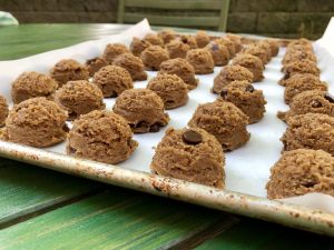 40 chocolate chip flax cookies on sheet pan